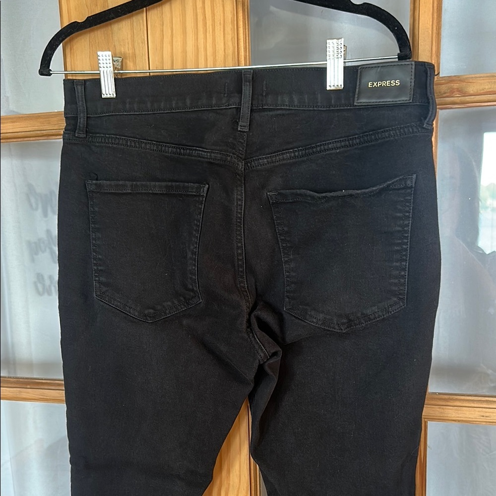 Express Women’s Black Jeans - Picture 5 of 5